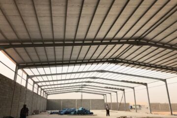 ساندوتش بانل للمستودعات في الرياض بمواصفات عالية الجودة